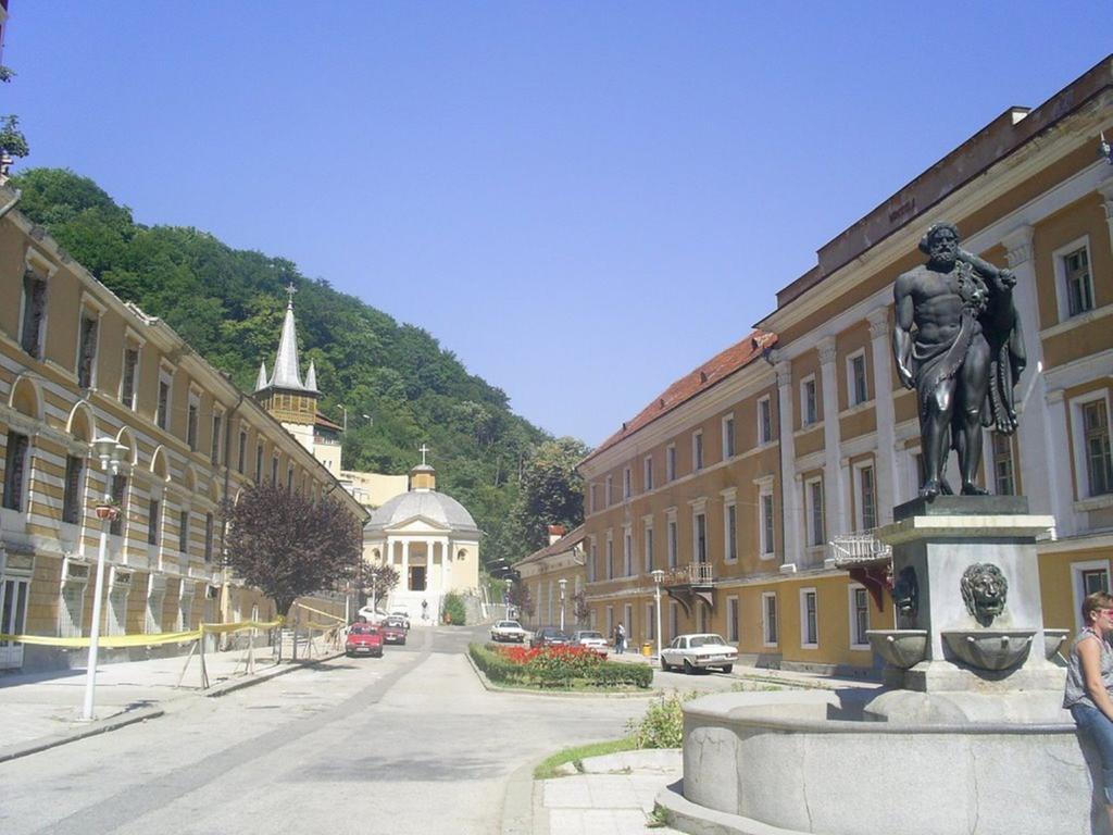 Hotel Domogled Baile Herculane Exterior photo